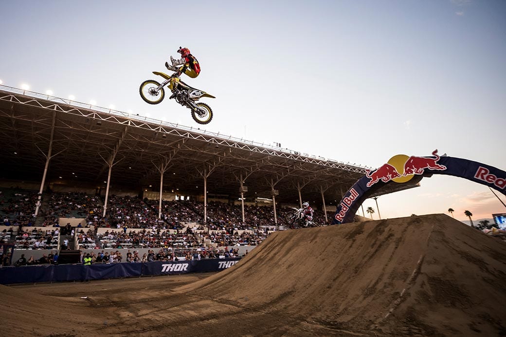 Axell Hodges World's First Alley Oop on a Quarter Pipe