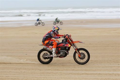 Nathan Watson in command of French Sand Championship after Grayan-et-L’Hopital victory