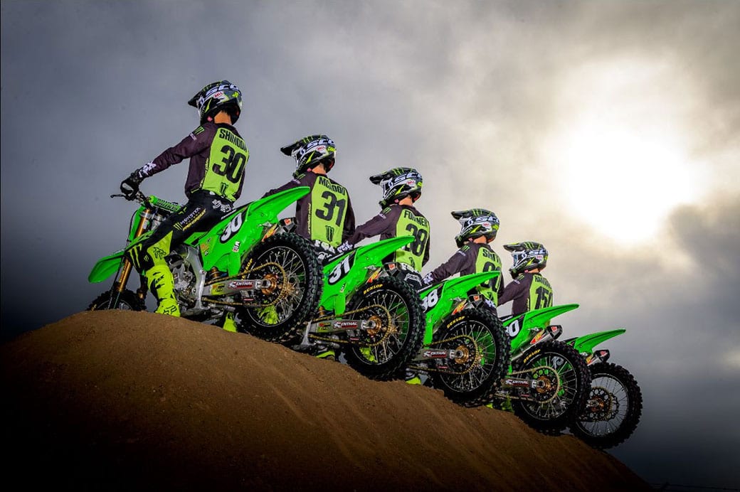 pro-circuit-kawasaki-2021-team-line-up-01_web