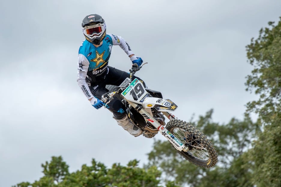 84565_rockstar-energy-iceone-husqvarna_2021_action_olsen_shotbybavo_dsc0837_web