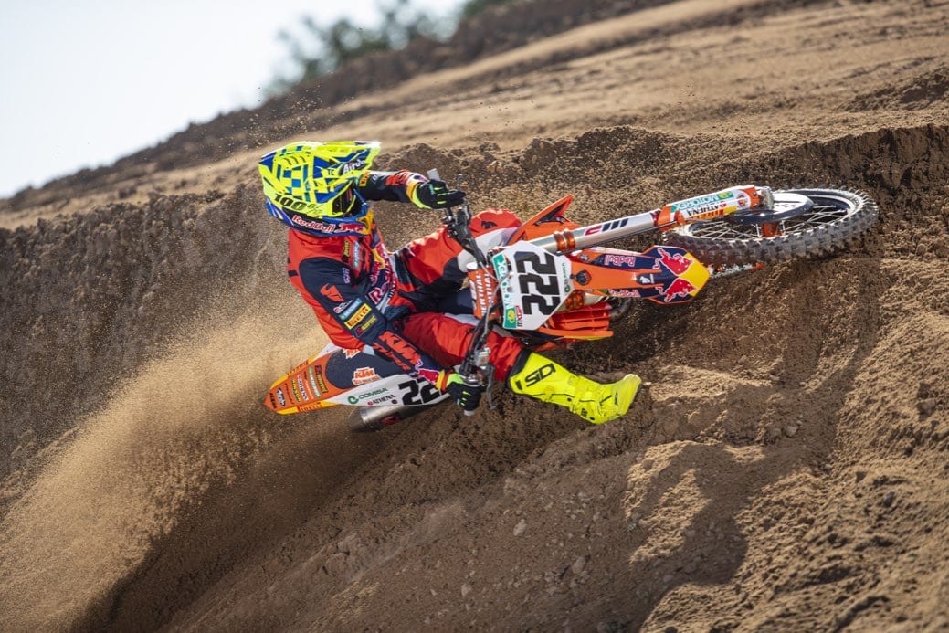 375639_cairoli_ktm_team_2021_jpa_p2_5672_bn_web