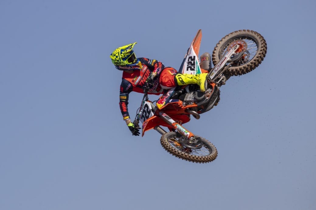 375651_cairoli_ktm_team_2021_jpa_p2_6675_bn_web