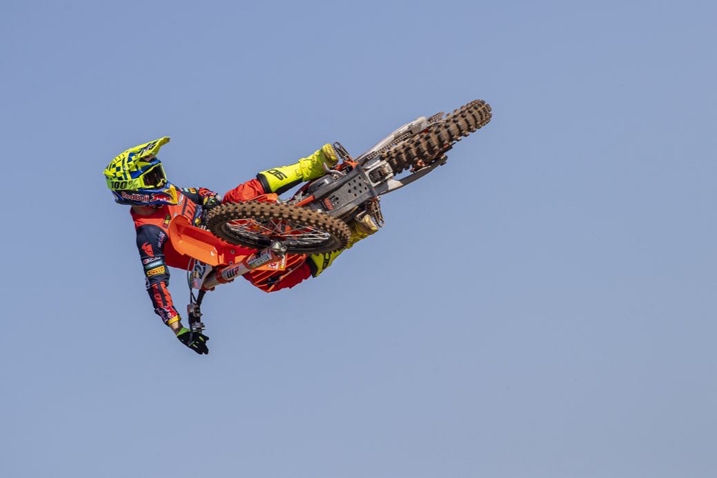 375654_cairoli_ktm_team_2021_jpa_p2_6730_bn_web