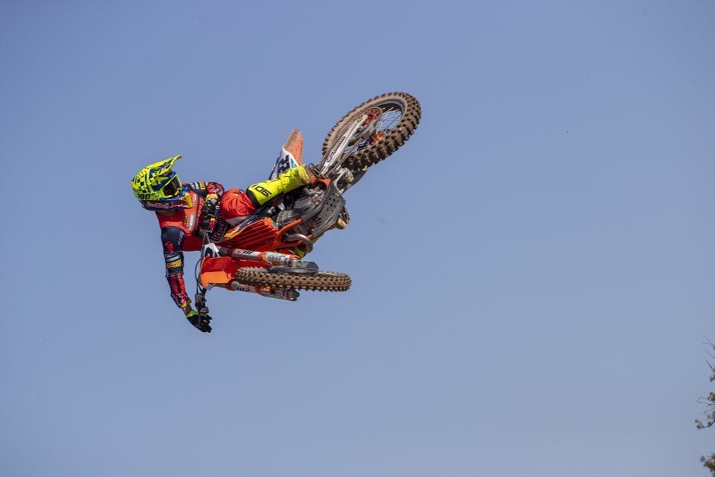 375655_cairoli_ktm_team_2021_jpa_p2_6733_bn_web