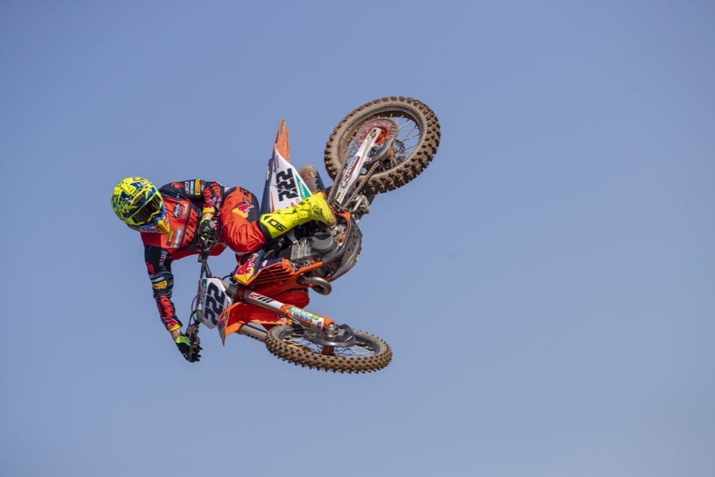 375656_cairoli_ktm_team_2021_jpa_p2_6736_bn_web