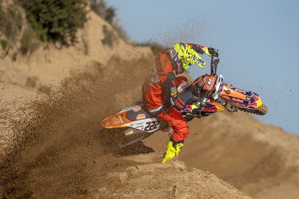 375662_cairoli_ktm_team_2021_jpa_p2_7237_bn_web-2