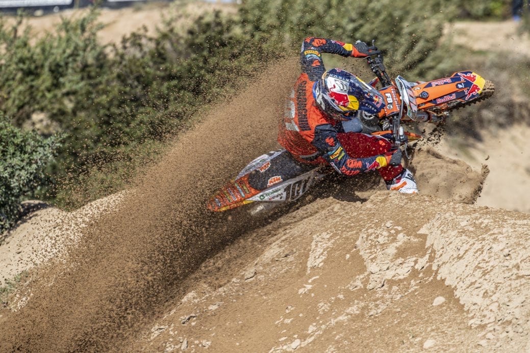 375770_guadagnini_ktm_team_2021_jpa_p2_7248_bn_web