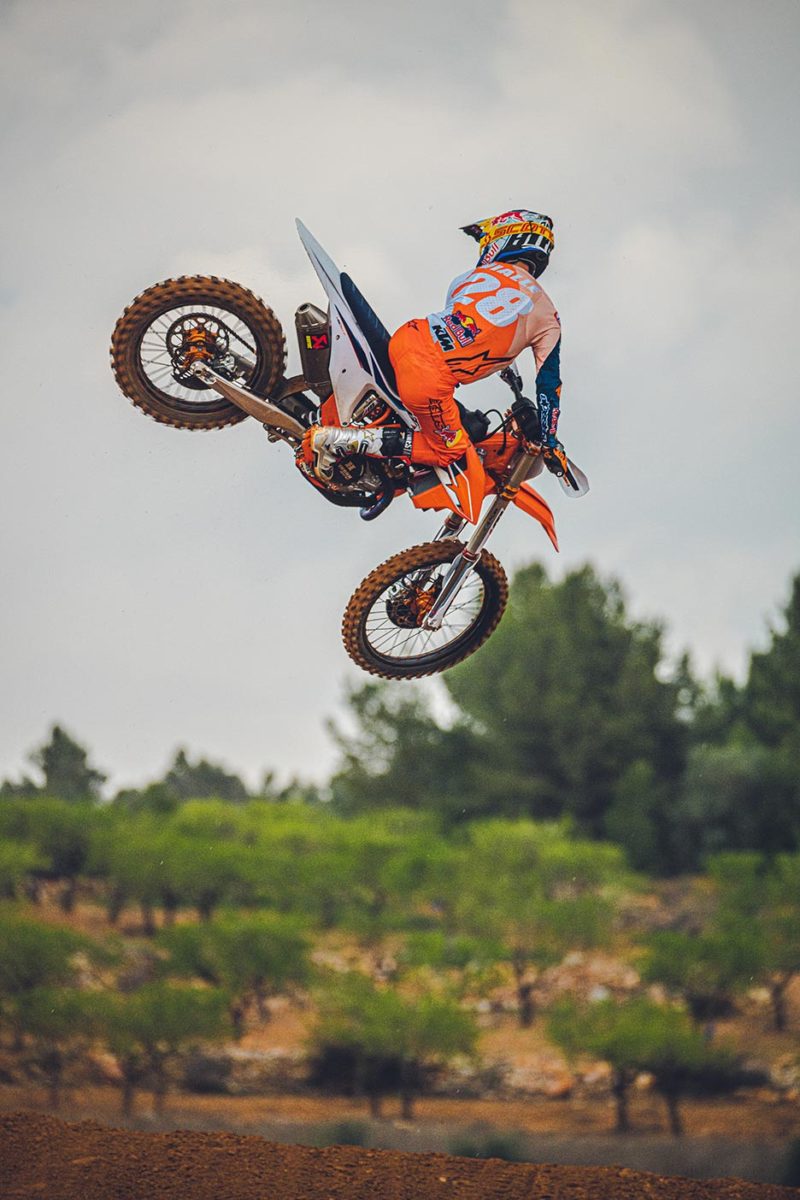 2022-ktm-450-sx-f-tom-vialle-tall