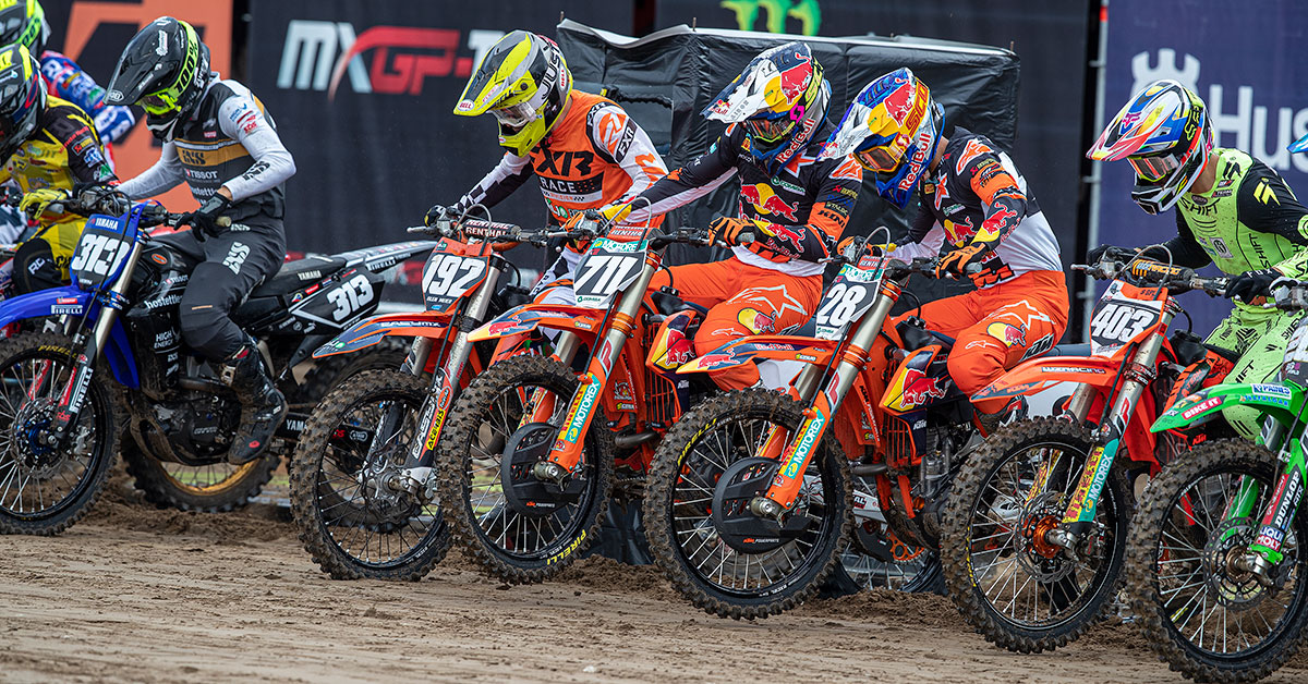 397151_vialle_hofer_mxgp_2021_start_lommel_fb01