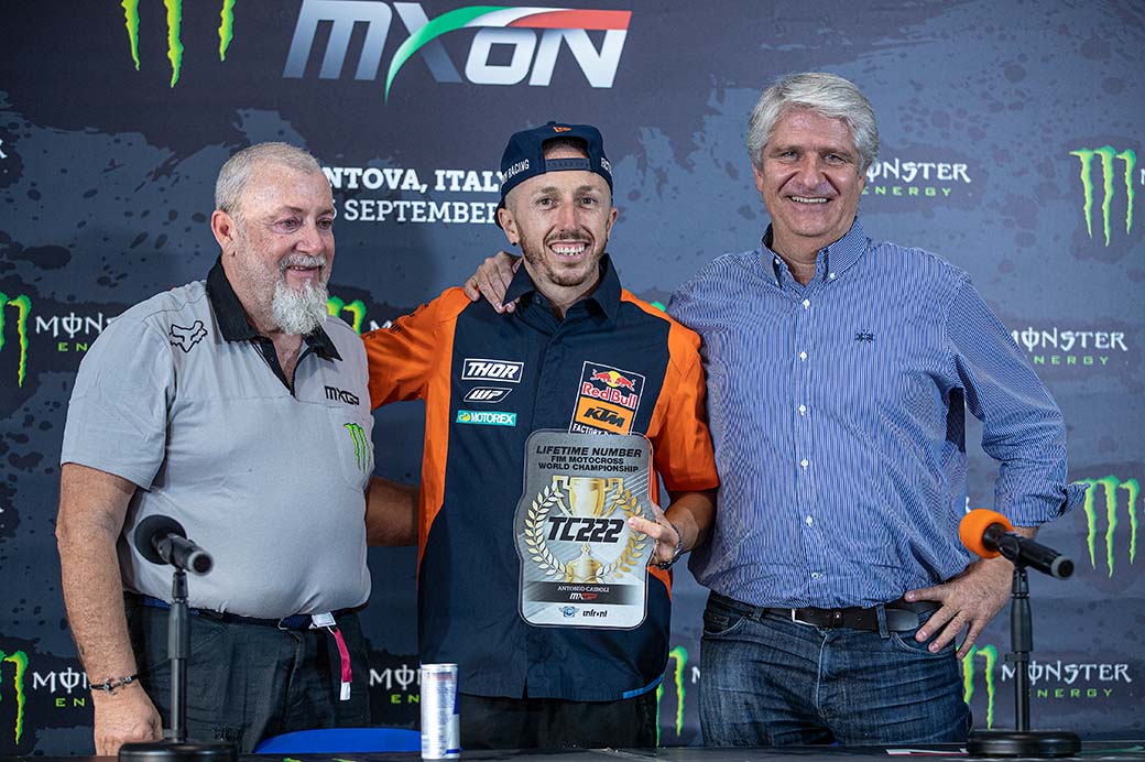 tony-cairoli-ktm-222-number-retirement-m01