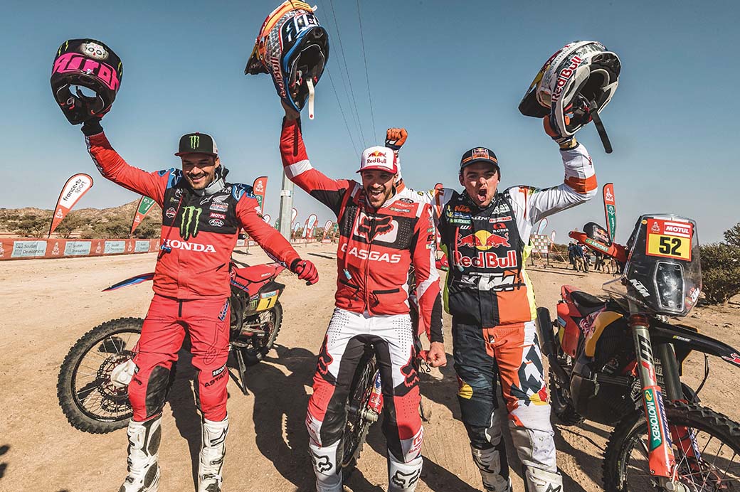 Sunderland was joined on the 2022 Dakar bike podium by Honda’s Quintanilla ...