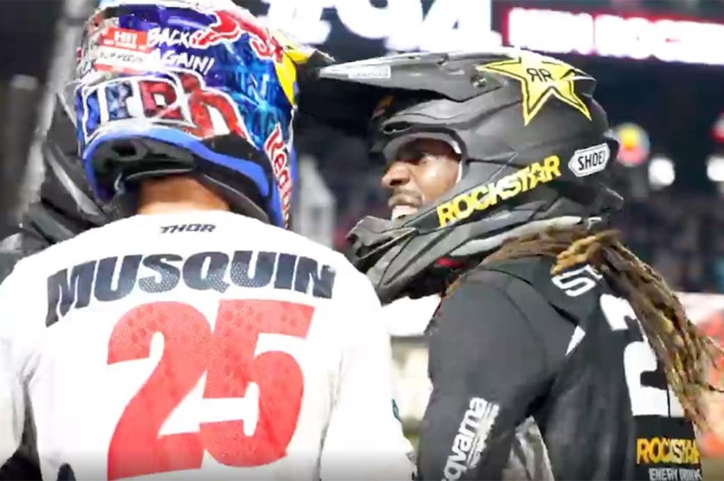 malcolm-stewart-marvin-musquin-yell-at-each-other-a1-supercross-m01