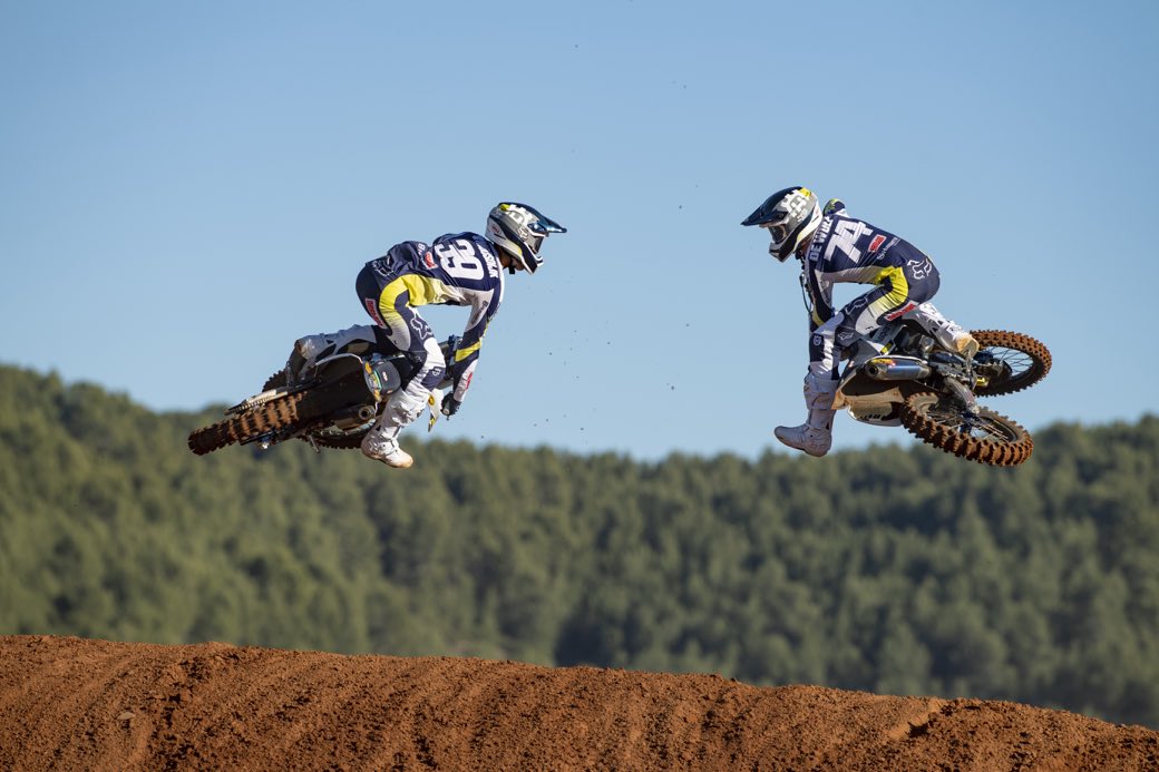 102760_action_husqvarna_factory_mx2_2022_team_web