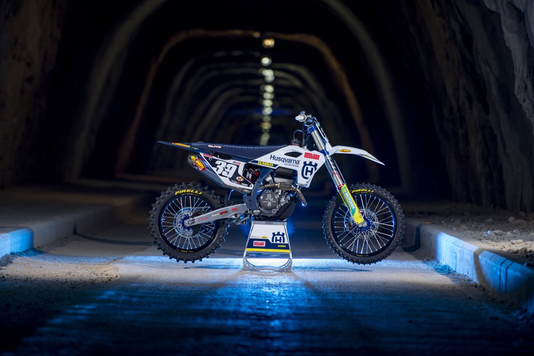 102818_bike_husqvarna_factory_mx2_2022_vdmoosdijk_web