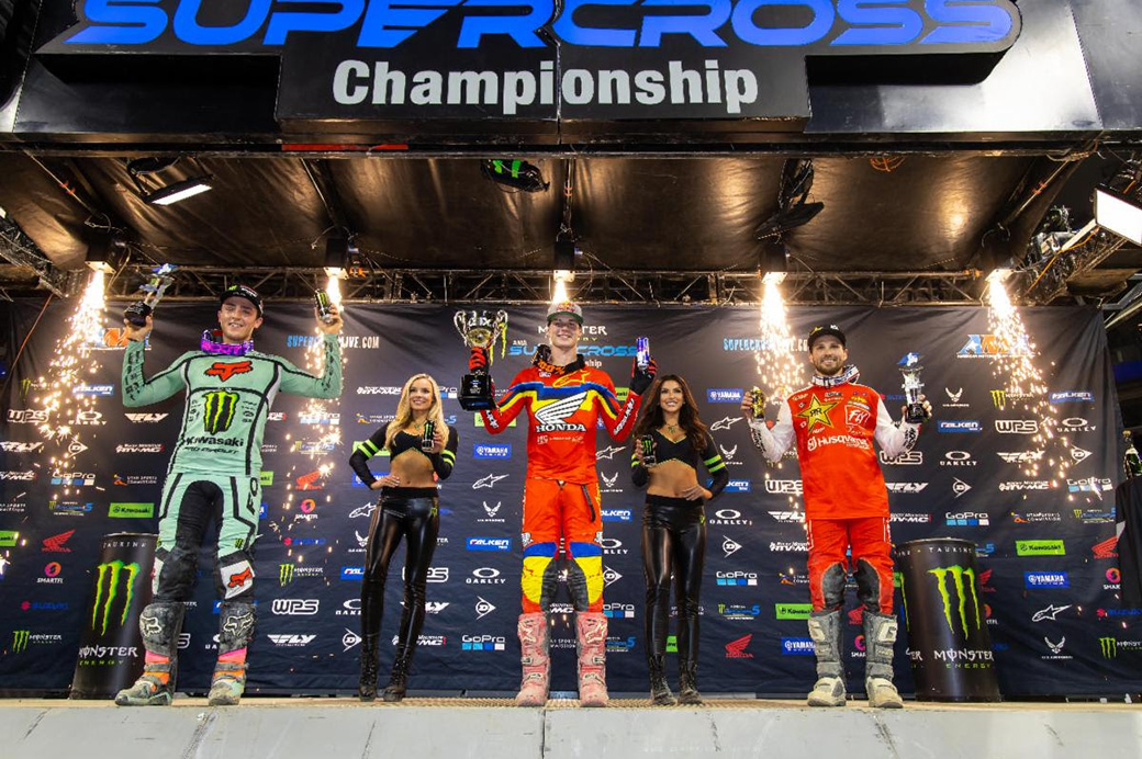 250east-podium-indy-supercross-feld-2022-01