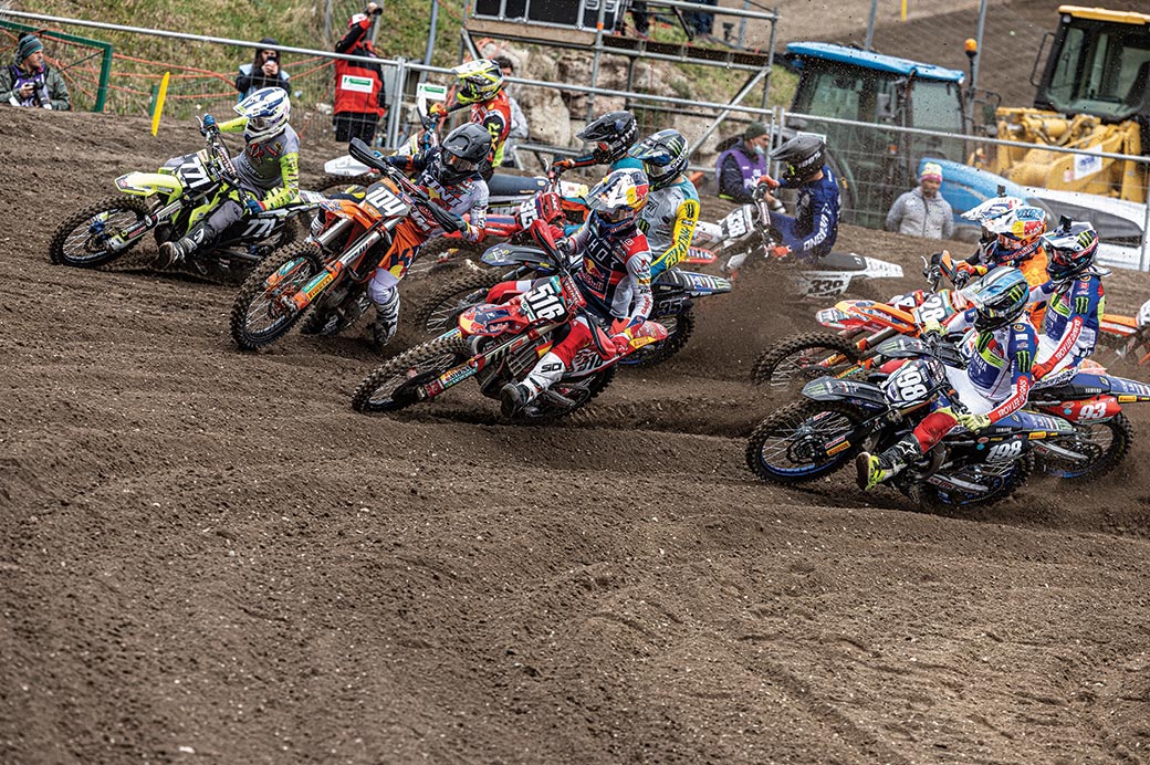 34298_langenfelder_mxgp_trentino_05_2022_jpa_pa_1716_mx2_start