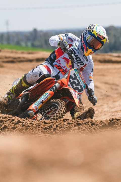 tony_cairoli_ama_2022_440197_tc-ktm-highres-24_web