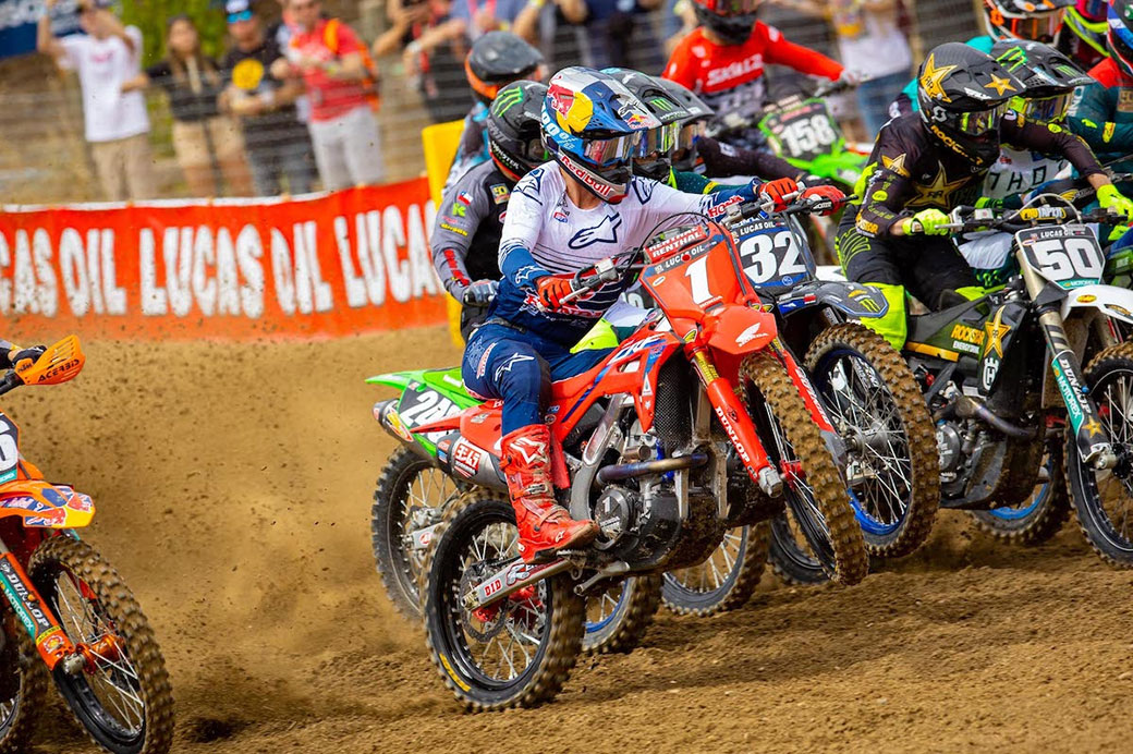 jett-lawrence-ama-start-hangtown-2022-02