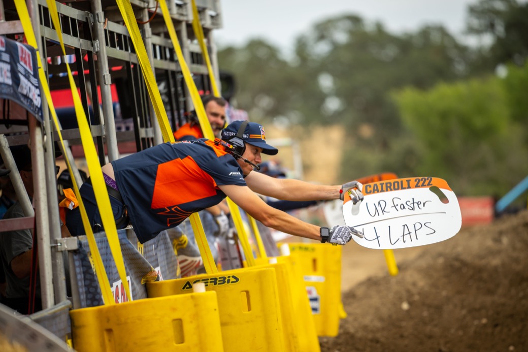 450952_tony-cairoli-ktm-450-sx-f-hangtown-mx-2-2022-029_2nd-rd-motocross-usa-2022-_-rancho-cordova-_ca__web