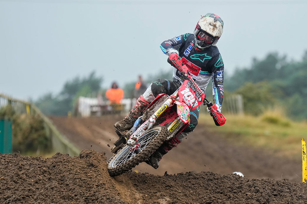 tommy_searle_wins_at_mxgb_whitby_2022_ad16881